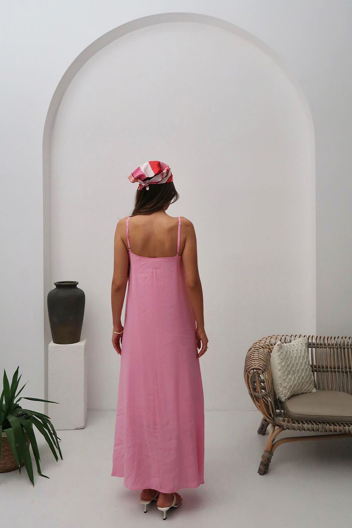 Pembe İp Askılı Salaş Astarlı Dökümlü Elbise