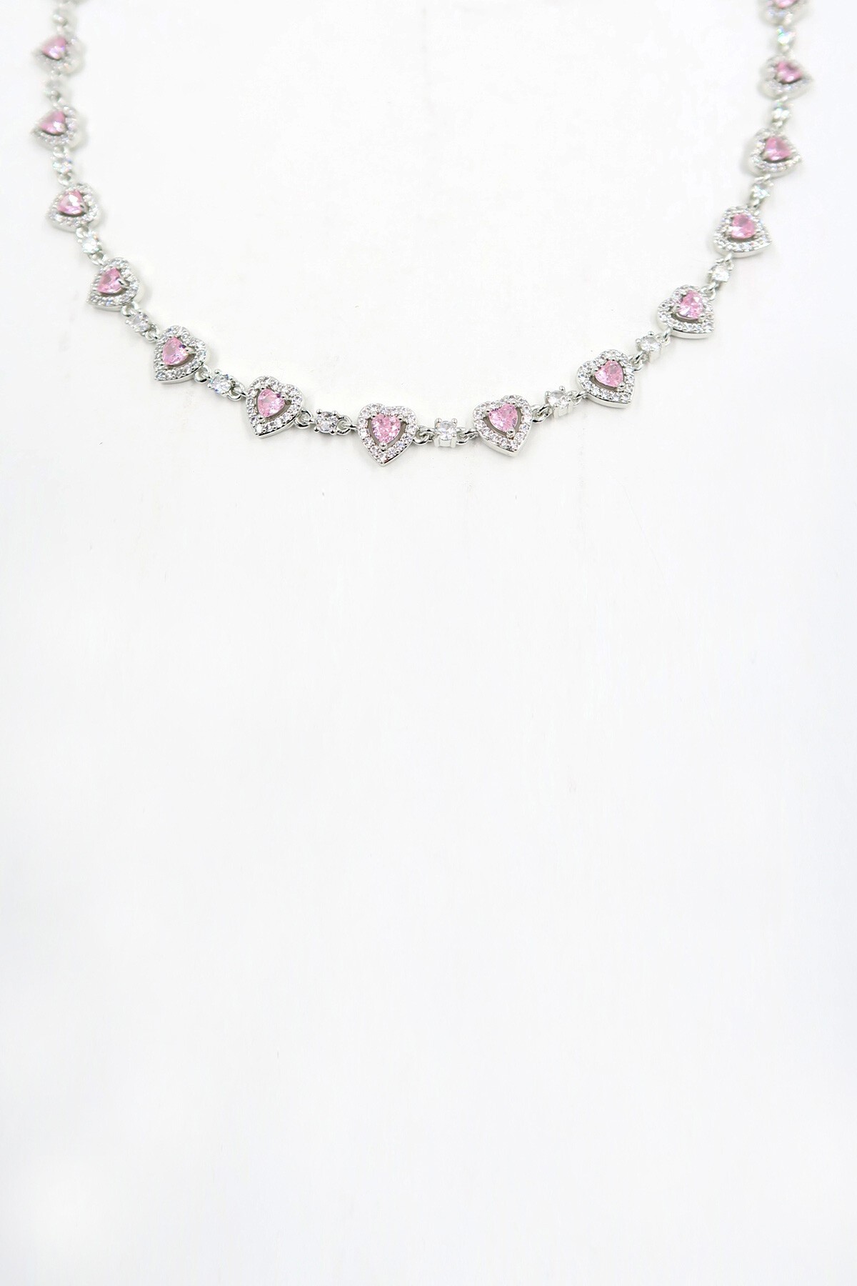 Pembe Karışık Kesimli Zirkon Taşlı Kalp Tasarım Kolye