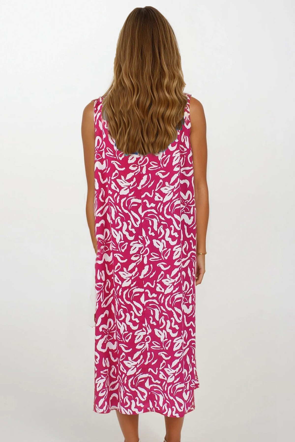 Pembe Omuzları Lastikli Kolsuz Rahat Kesim Desenli Elbise