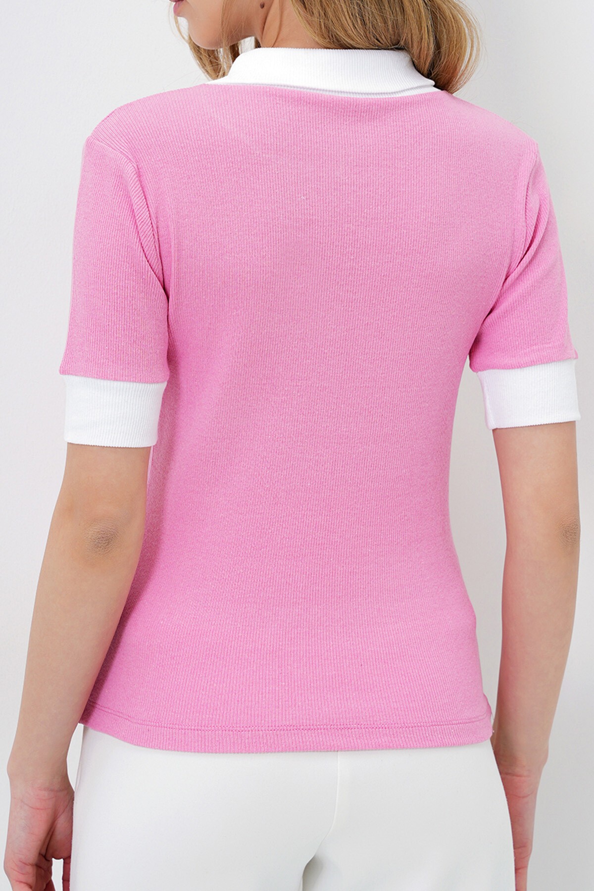 Pembe Renk Bloklu Polo Yaka Kaşkorse Bluz