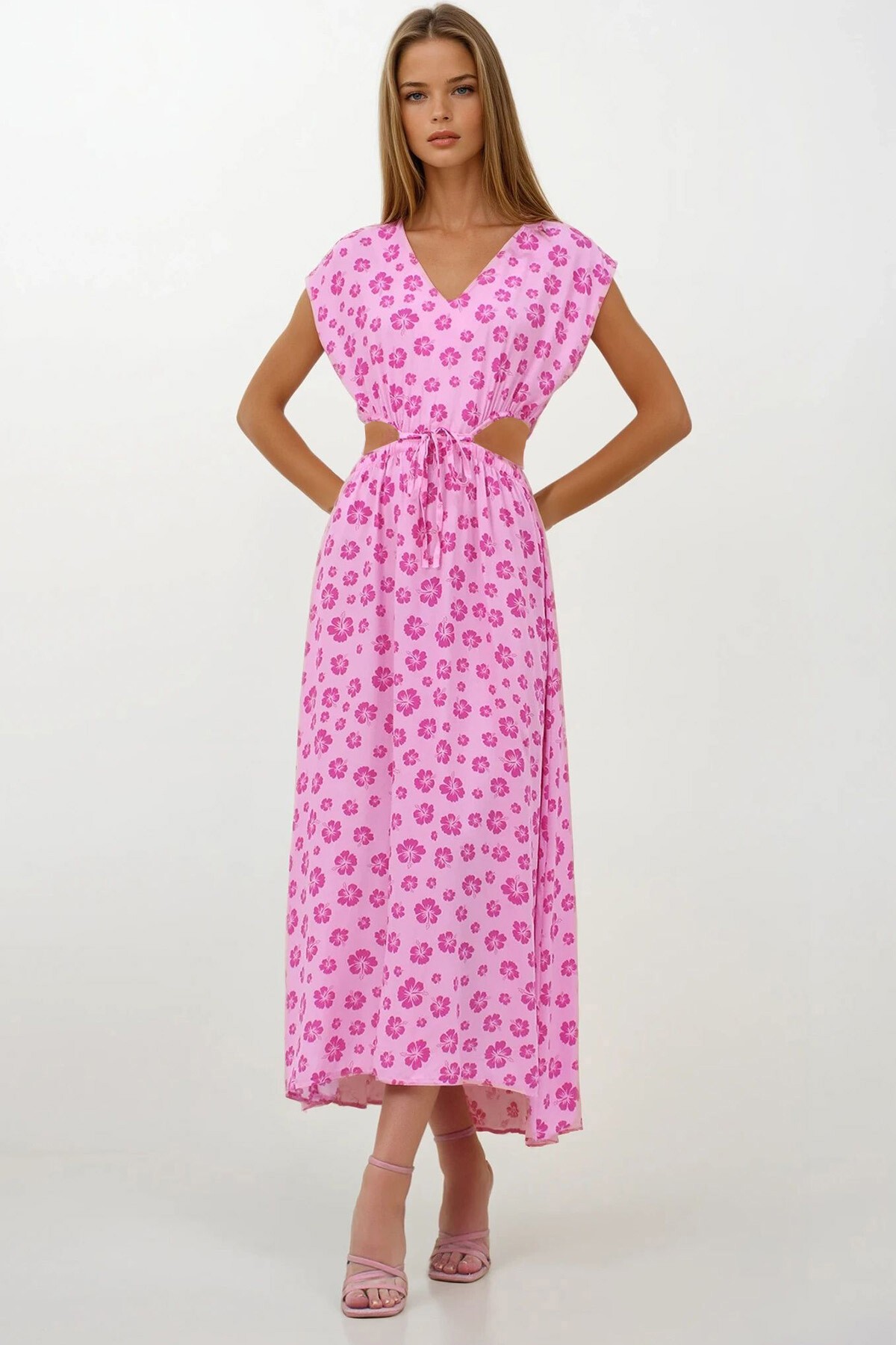 Pembe V Yaka Cut Out İp Detaylı Desenli Maxi Boy Yırtmaçlı Elbise