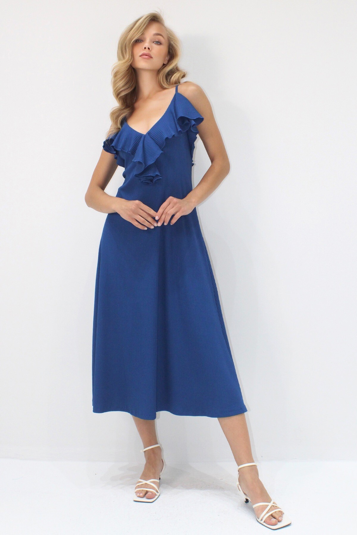 Petrol Mavi Yakası Volanlı Askılı Midi Boy Elbise