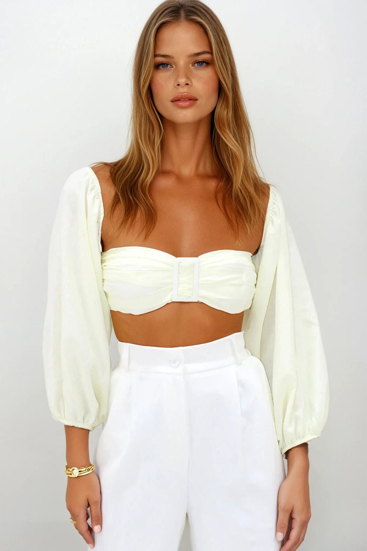 Tereyağı Sarısı Poplin Sırtı Gipeli Toka Detaylı Prenses Kol Crop Bluz