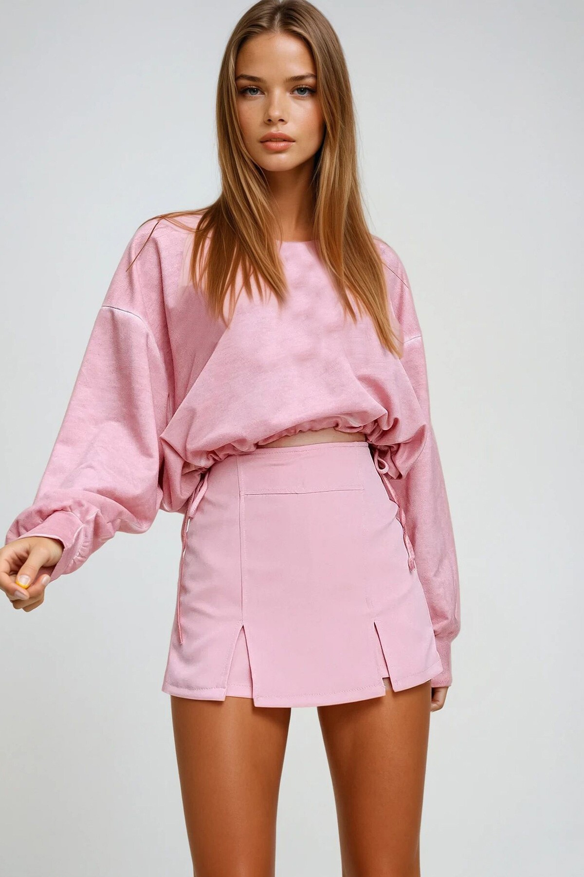 Pudra Mini Yırtmaç Detaylı Şort Etek