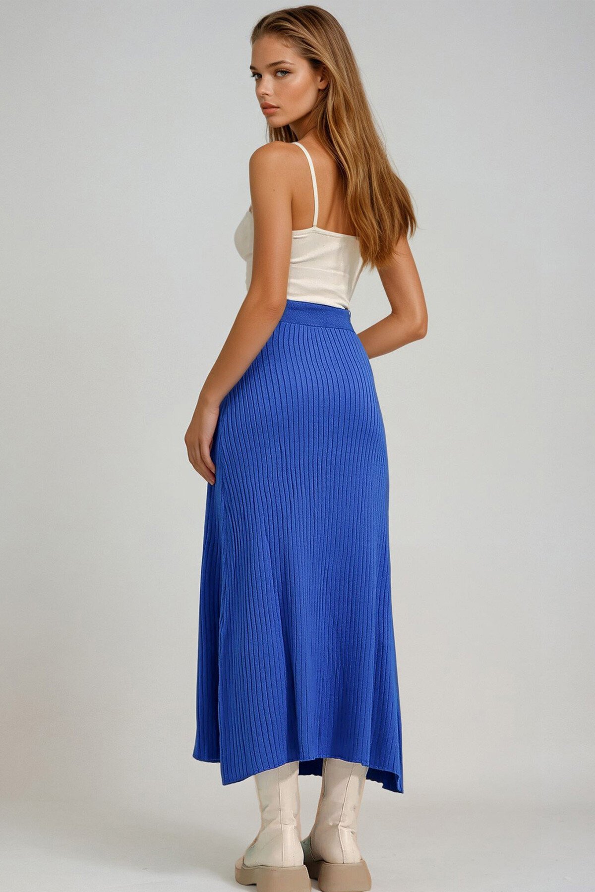 Saks Düğme Detaylı Triko Etek