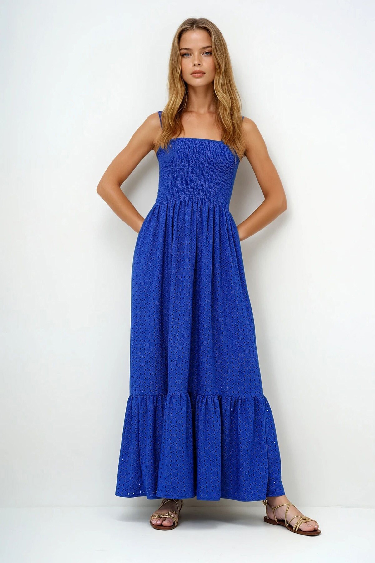 Saks Gipeli İçi Astarlı Güpür Straplez Elbise