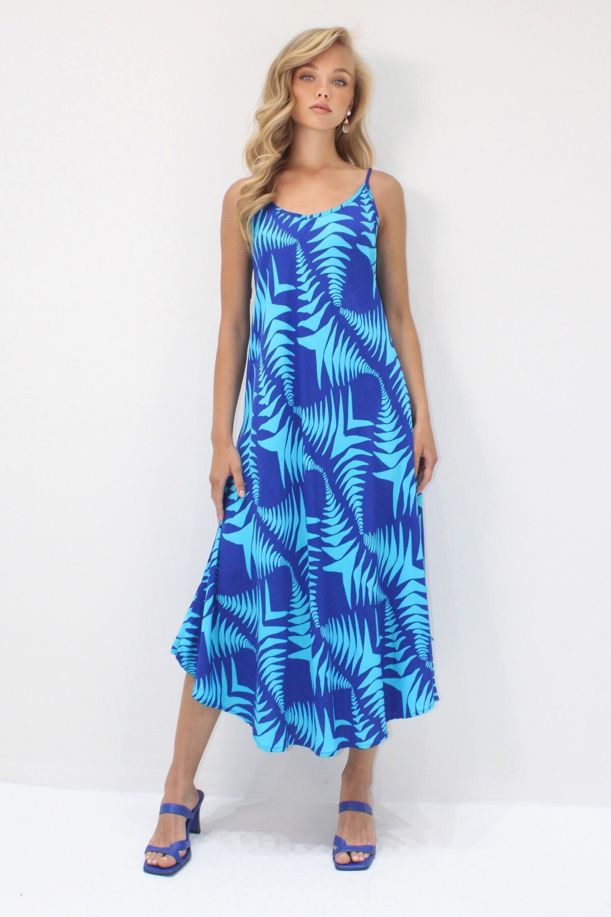 Saks İp Askılı Çok Renkli Midi Boy Dokuma Viskon Elbise