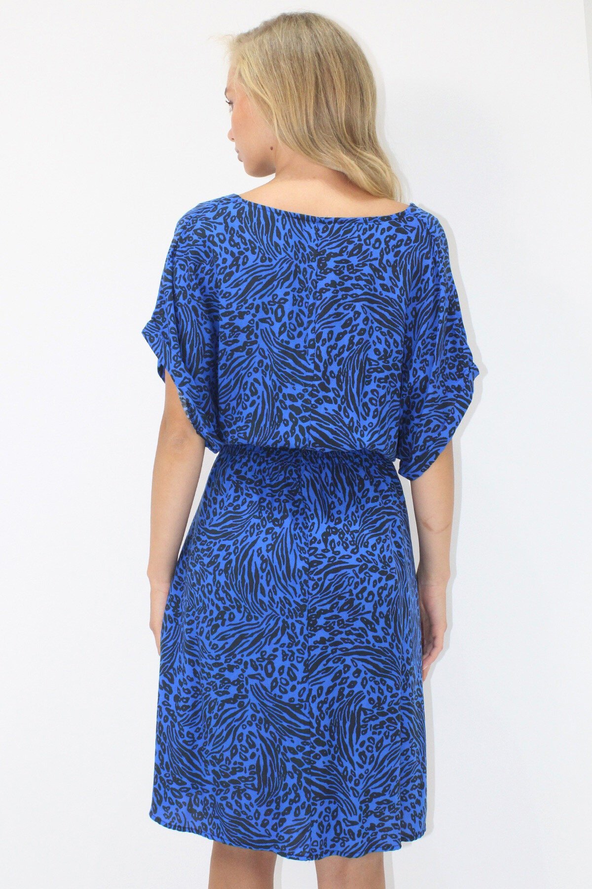 Saks Siyah V Yaka Çift Cepli Desenli Beli Gipeli Dokuma Viskon Elbise