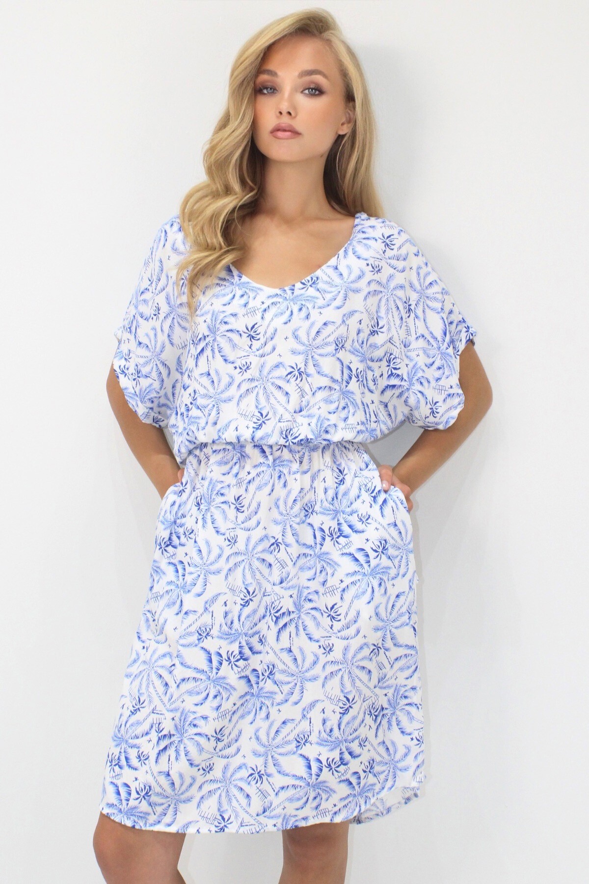 Saks V Yaka Çift Cepli Desenli Beli Gipeli Dokuma Viskon Elbise