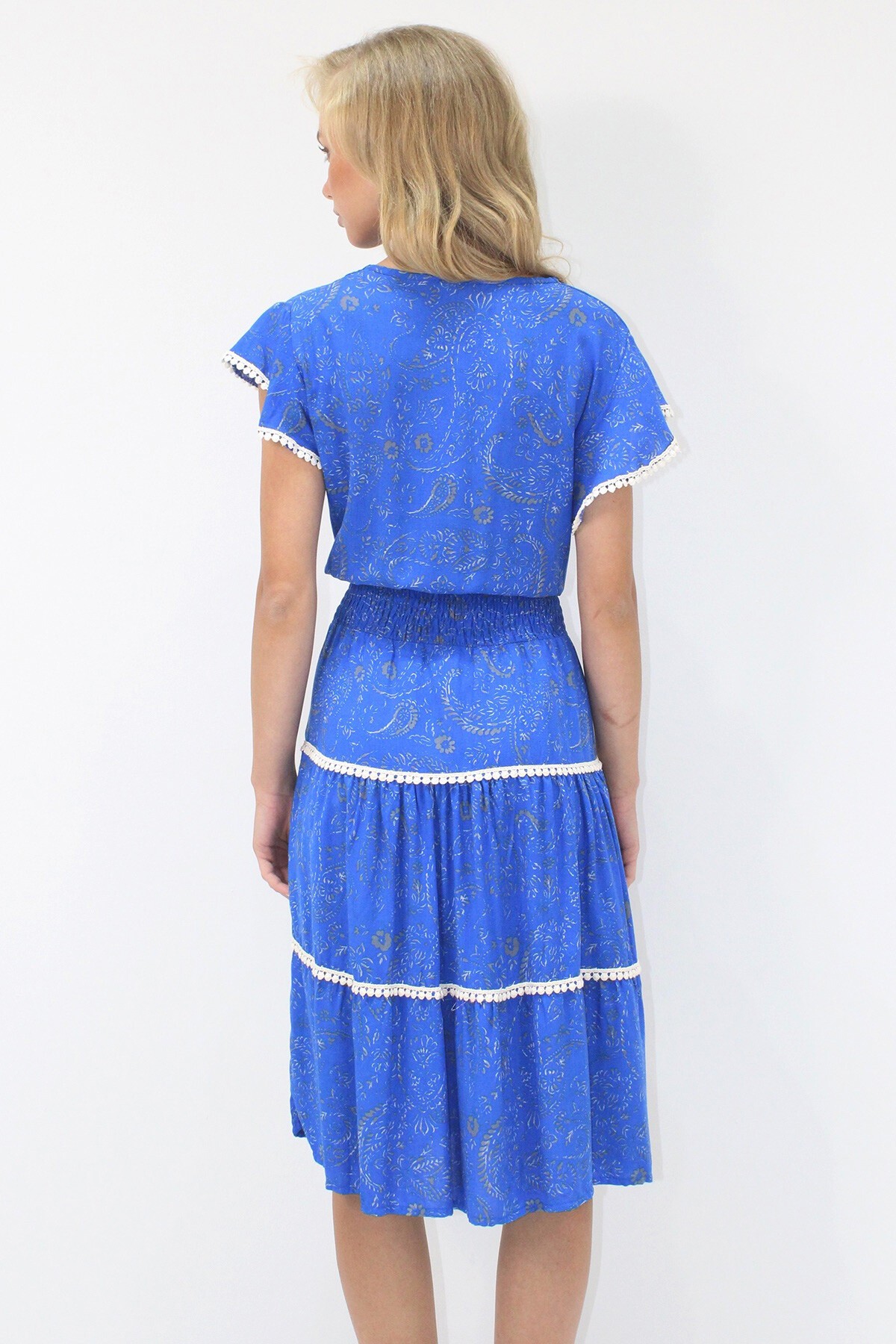 Saks V Yaka Etnik Desenli Fisto Detaylı Beli Gipeli Dokuma Elbise