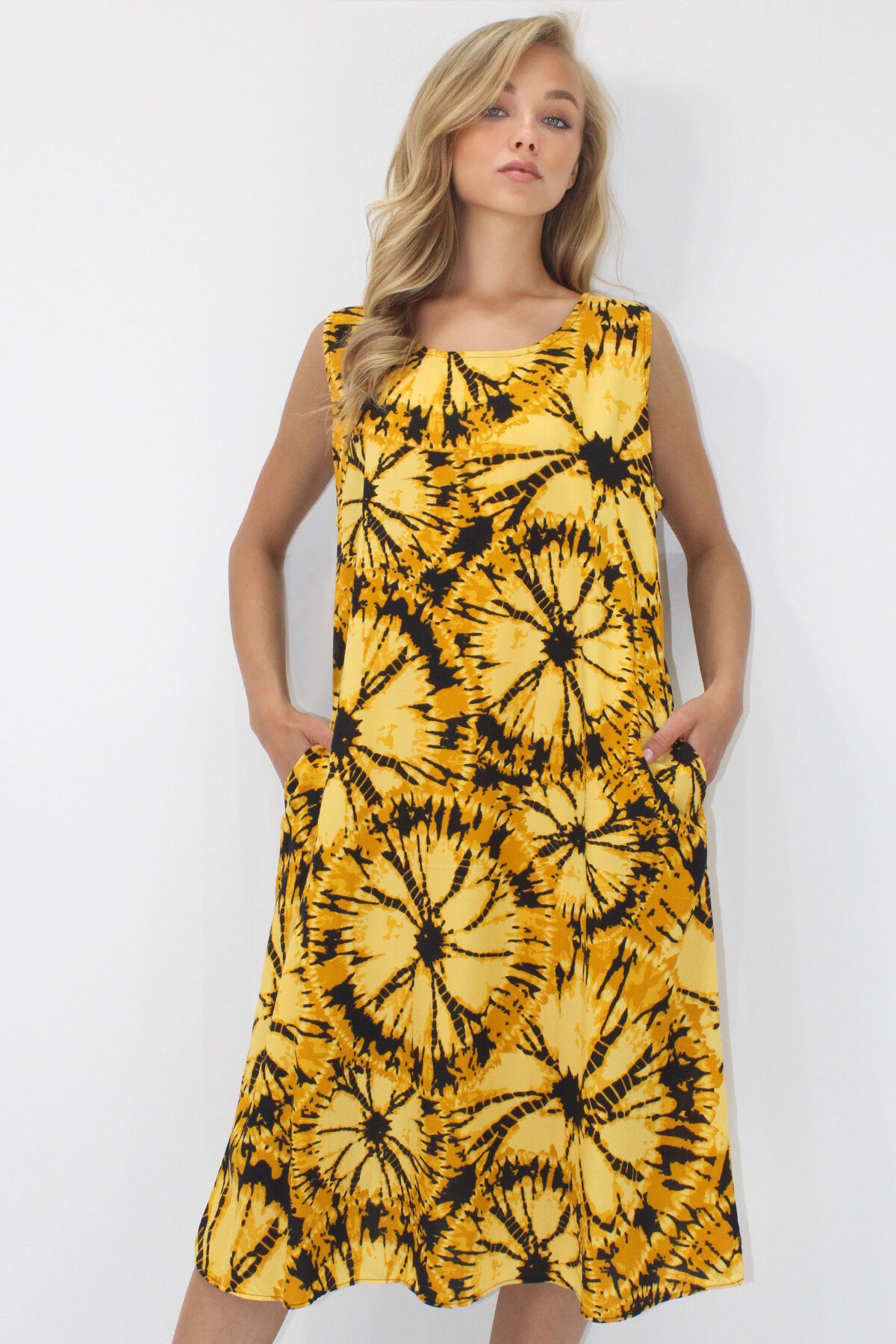 Sarı Bisiklet Yaka Çift Cepli Batik Desenli A Form Midi Boy Dokuma Viskon Elbise