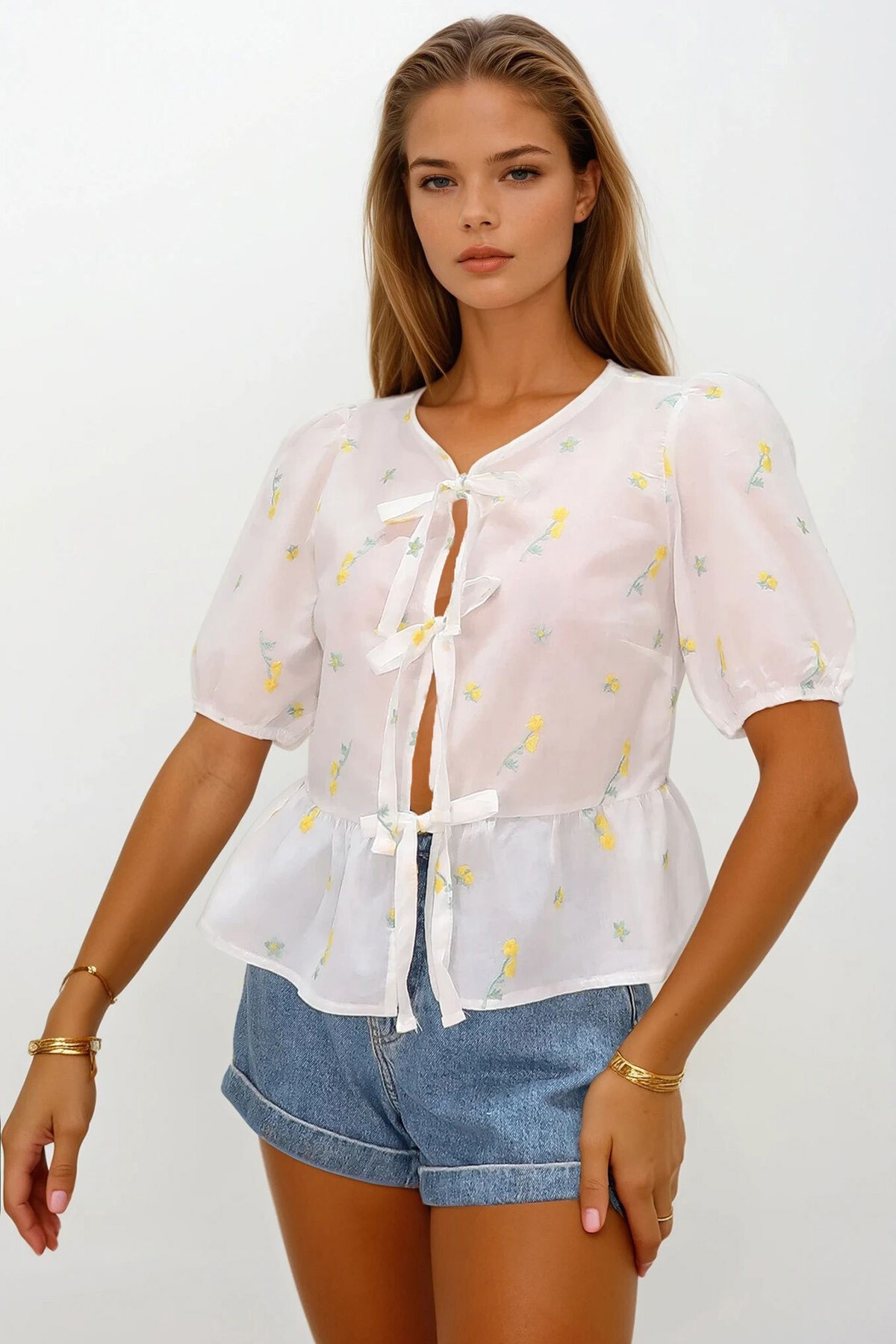 Sarı Kolları Lastikli Bağlamalı Çiçek Nakışlı Bluz