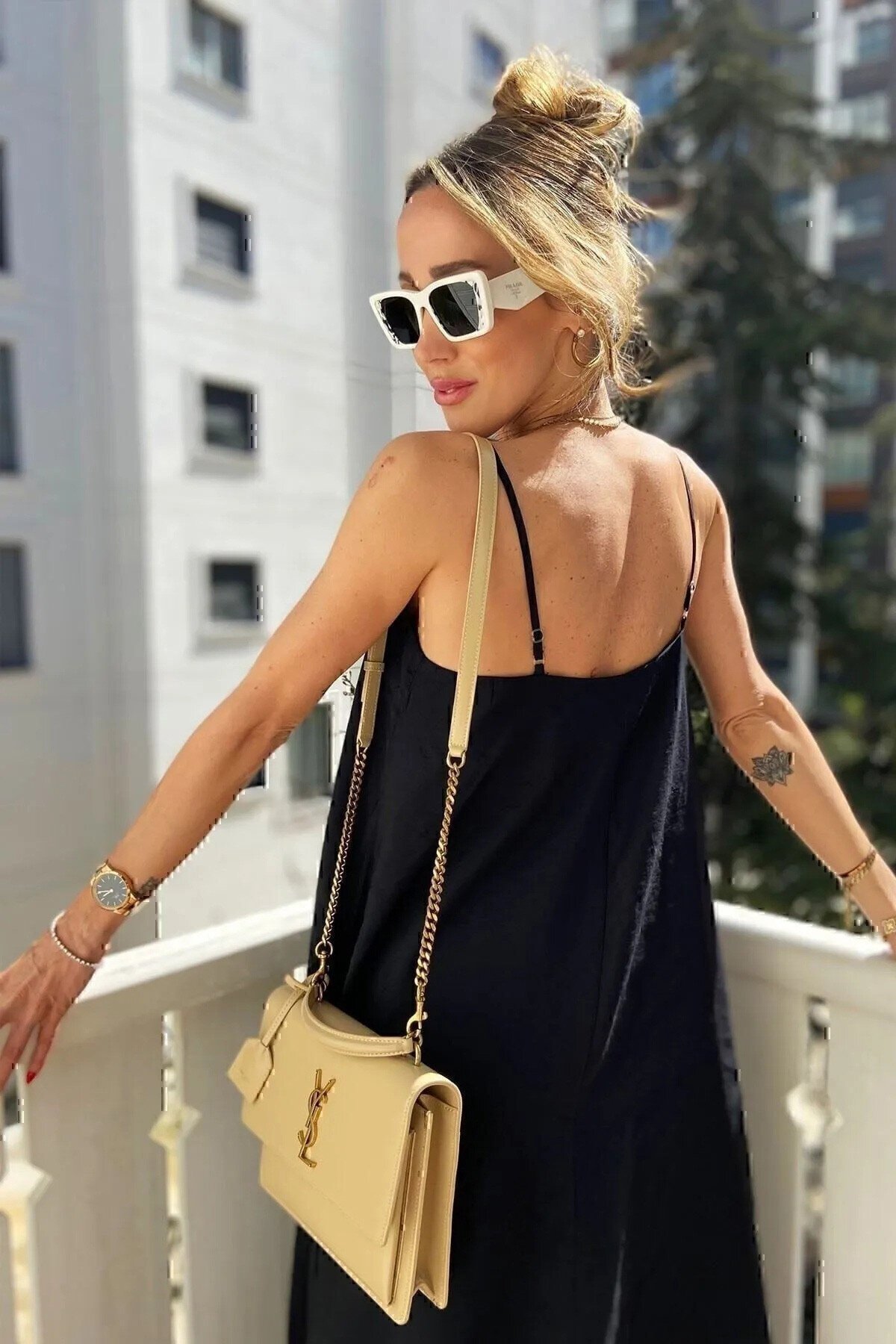 Siyah Aerobin Kumaş Ayarlanabilir Askılı Uzun Elbise