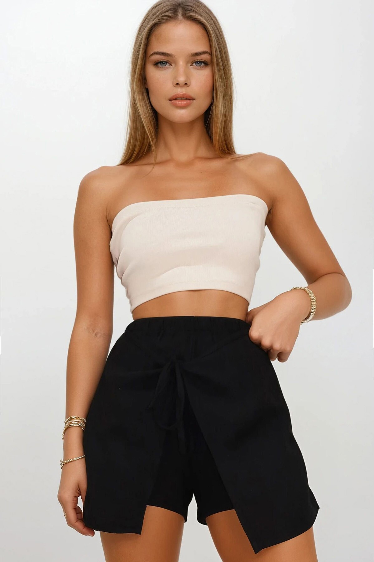 Siyah Beli Lastikli Bağlama Detaylı Kapaklı Müslin Şort Etek