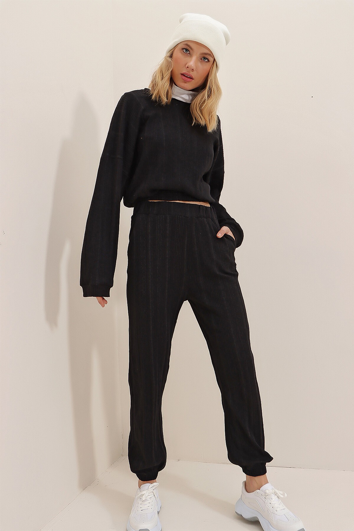 Siyah Beli Lastikli Eşofman Takım