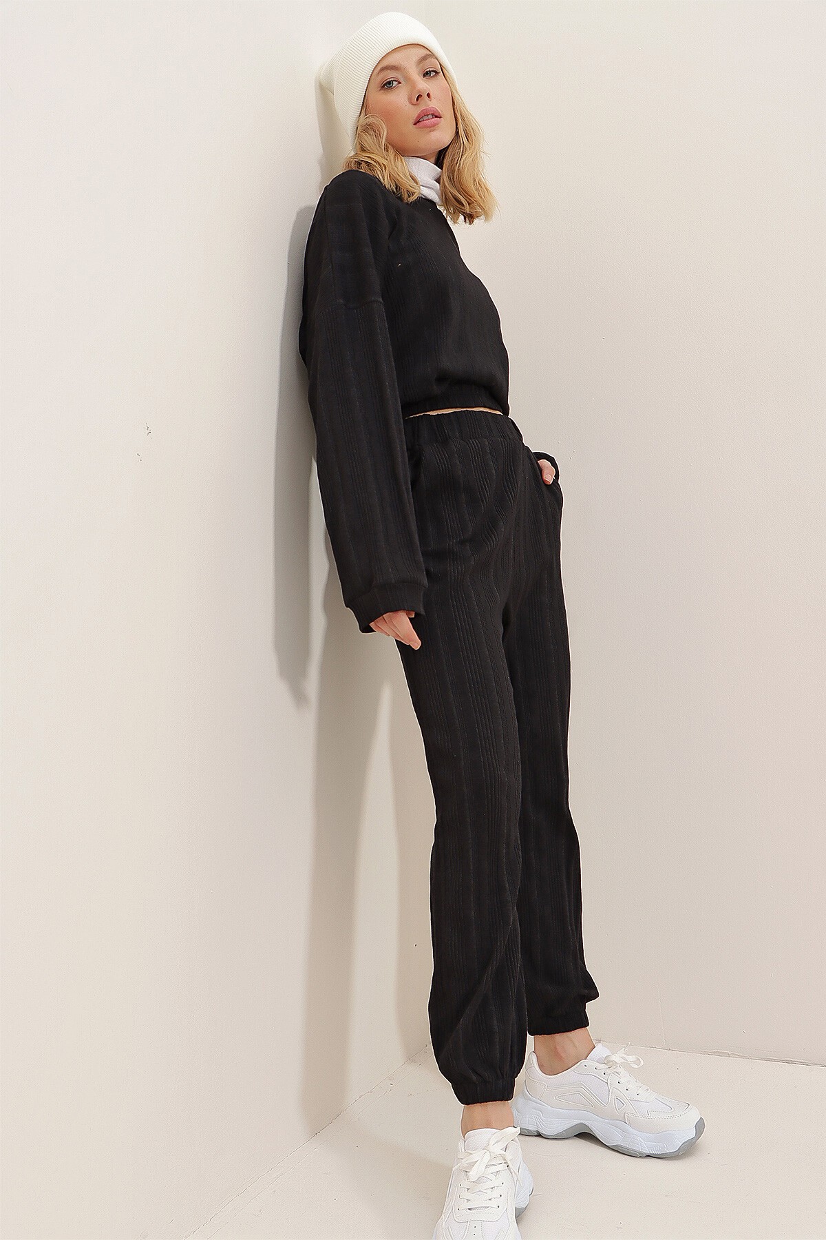 Siyah Beli Lastikli Eşofman Takım