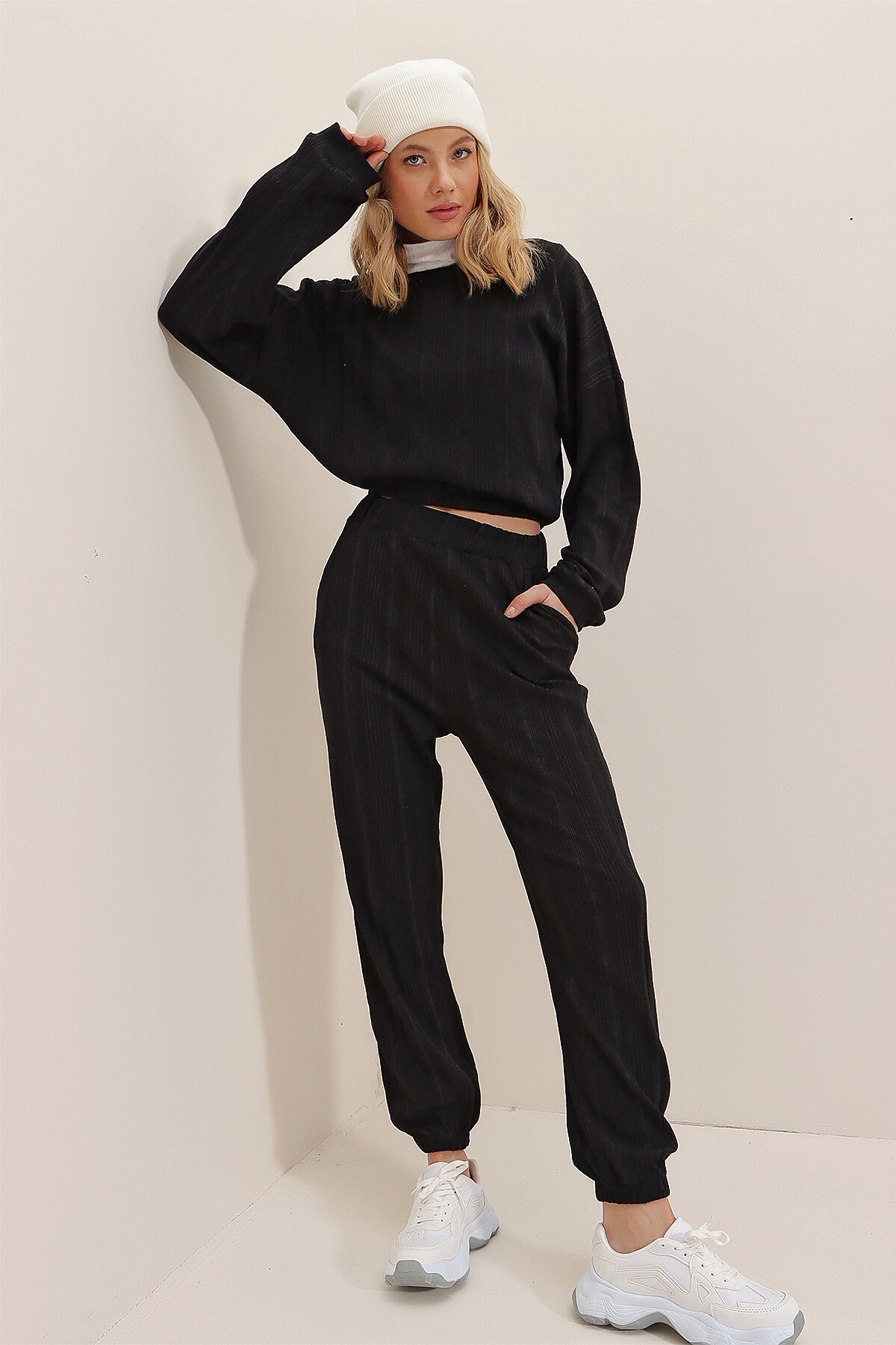 Siyah Beli Lastikli Eşofman Takım