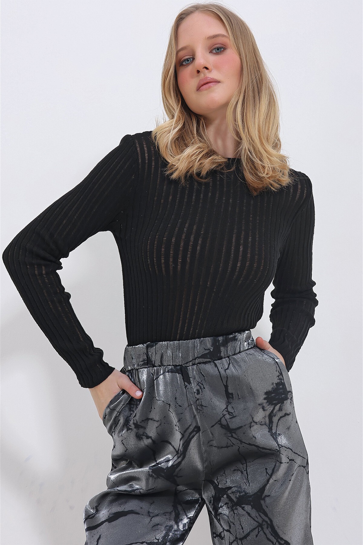 Siyah Bisiklet Yaka Ajurlu Triko Basic Kazak