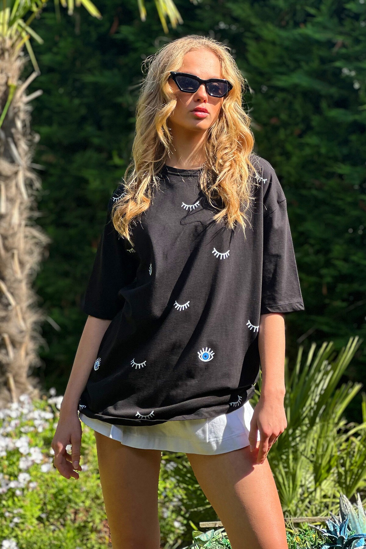Siyah Bisiklet Yaka Göz Baskılı Oversize T-Shirt