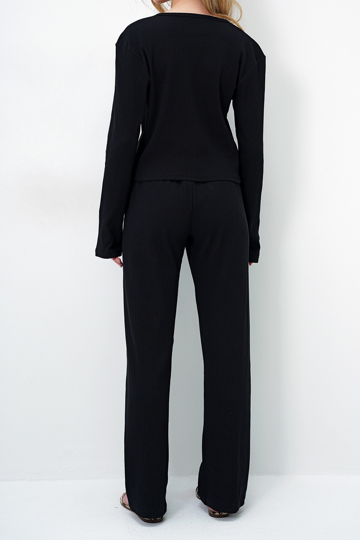 Siyah Bisiklet Yaka Önü Düğmeli Uzun Kol Bluz Ve Pantolon Takım
