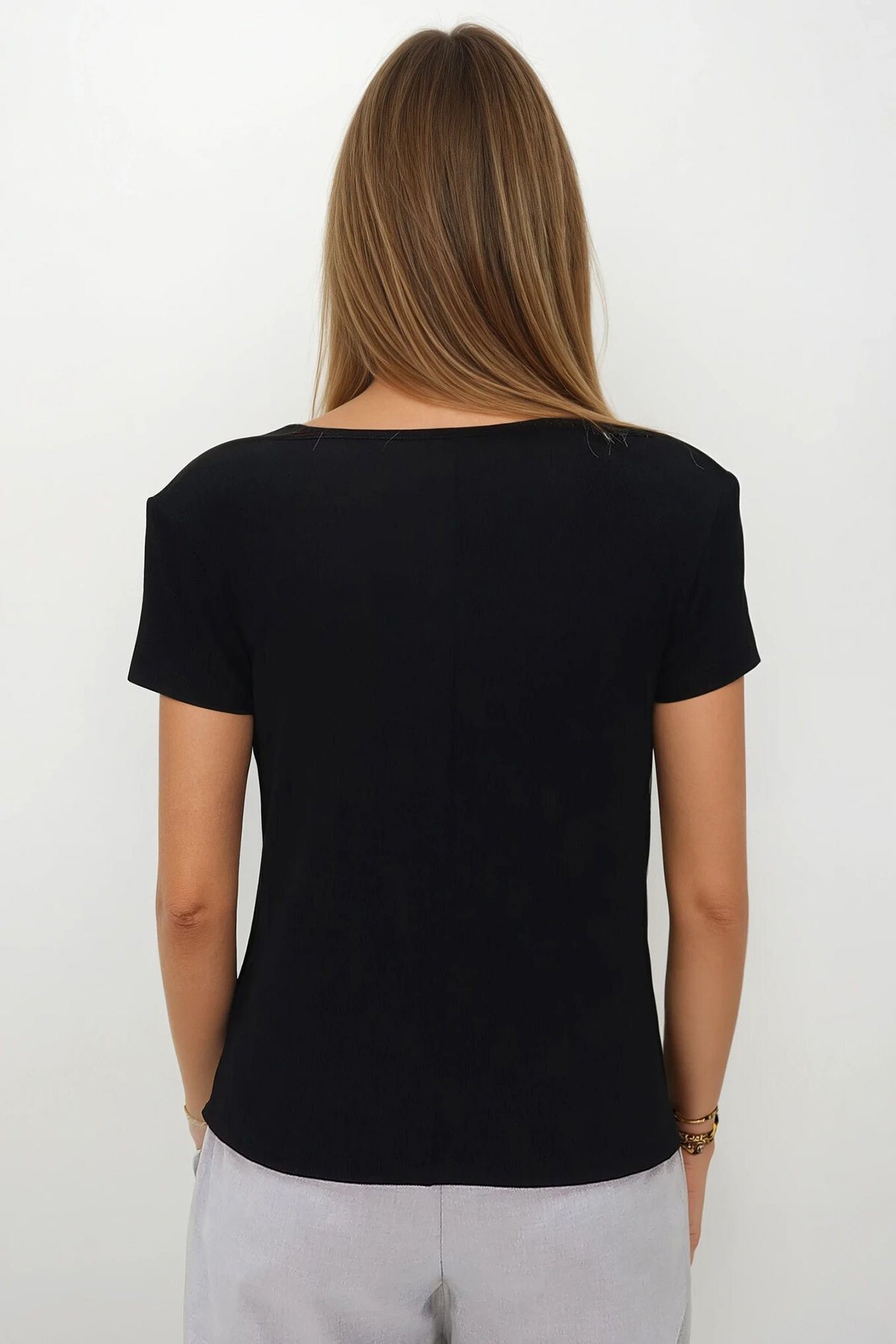 Siyah Degaje Yaka Dökümlü Vatkalı Örme Bluz