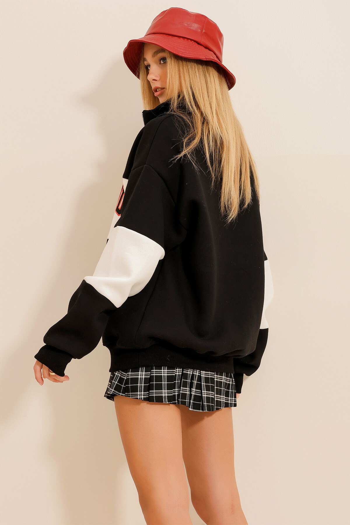 Siyah Dik Yaka Önü Fermuarlı Baskılı 3 İplik İçi Şardonlu Oversize Unisex Sweatshirt