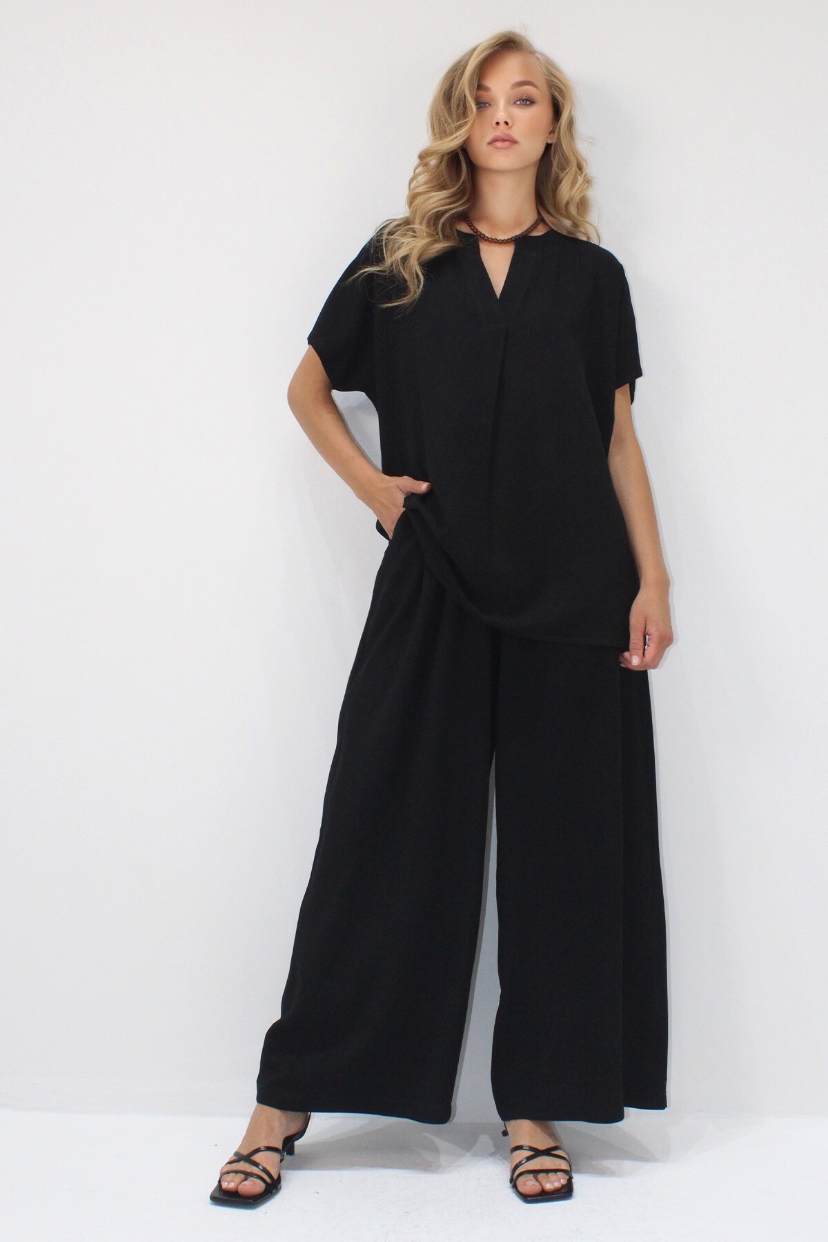 Siyah Düğme Detaylı Rahat Kesim Viskon Dokuma İkili Takım