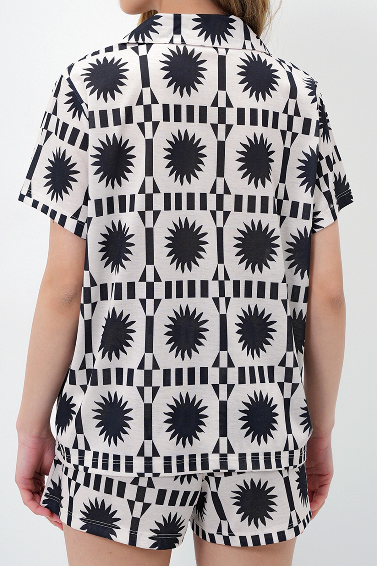 Siyah Ekru Yazlık Pamuk Örme Gömlek Ve Şort Pijama Takım