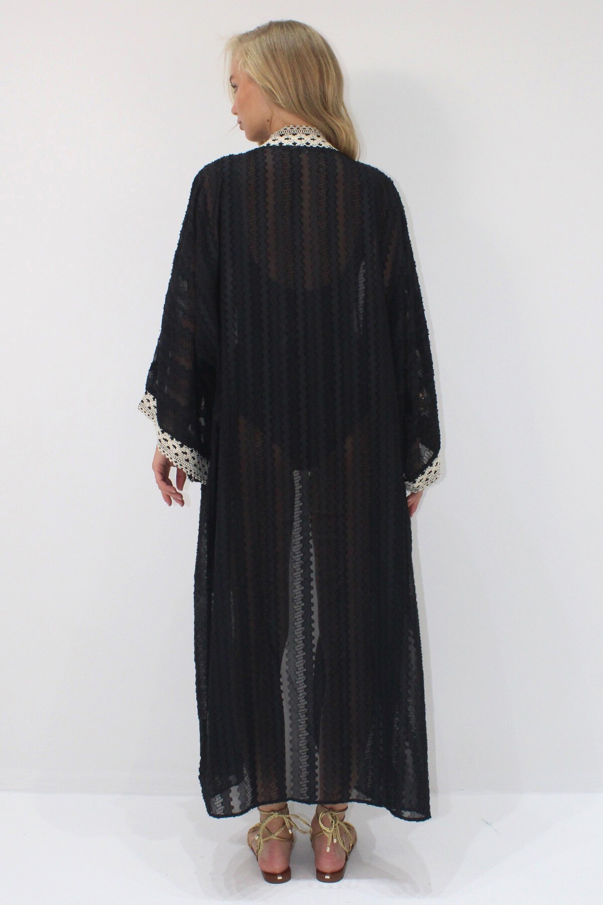 Siyah Etnik Nakış İşlemeli Uzun Kimono