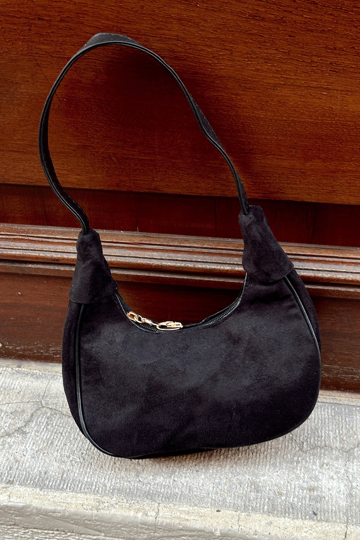 Siyah Fermuar Detaylı Omuz Çantası