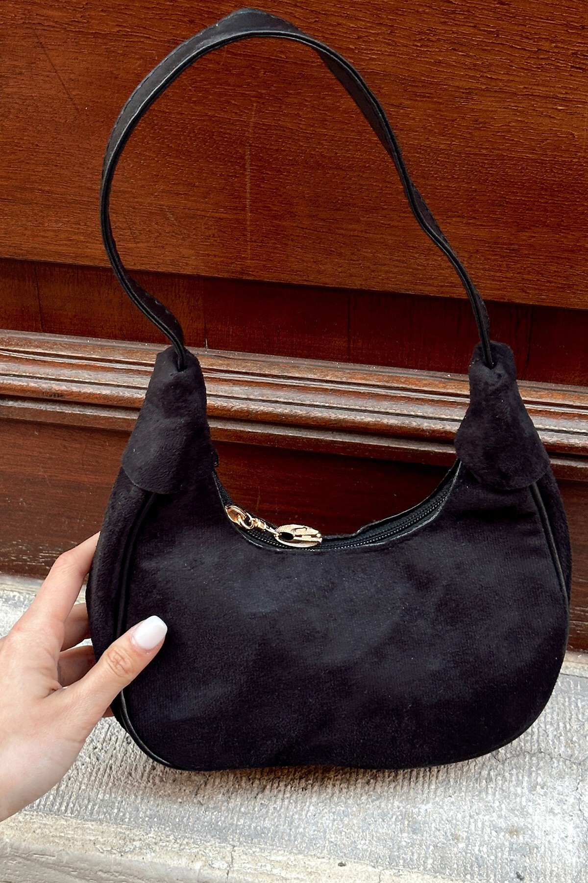 Siyah Fermuar Detaylı Omuz Çantası