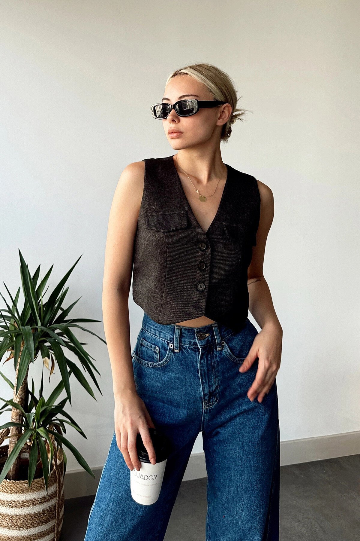 Siyah İçi Astarlı Pensli Dokuma Yün Karışımlı Yelek