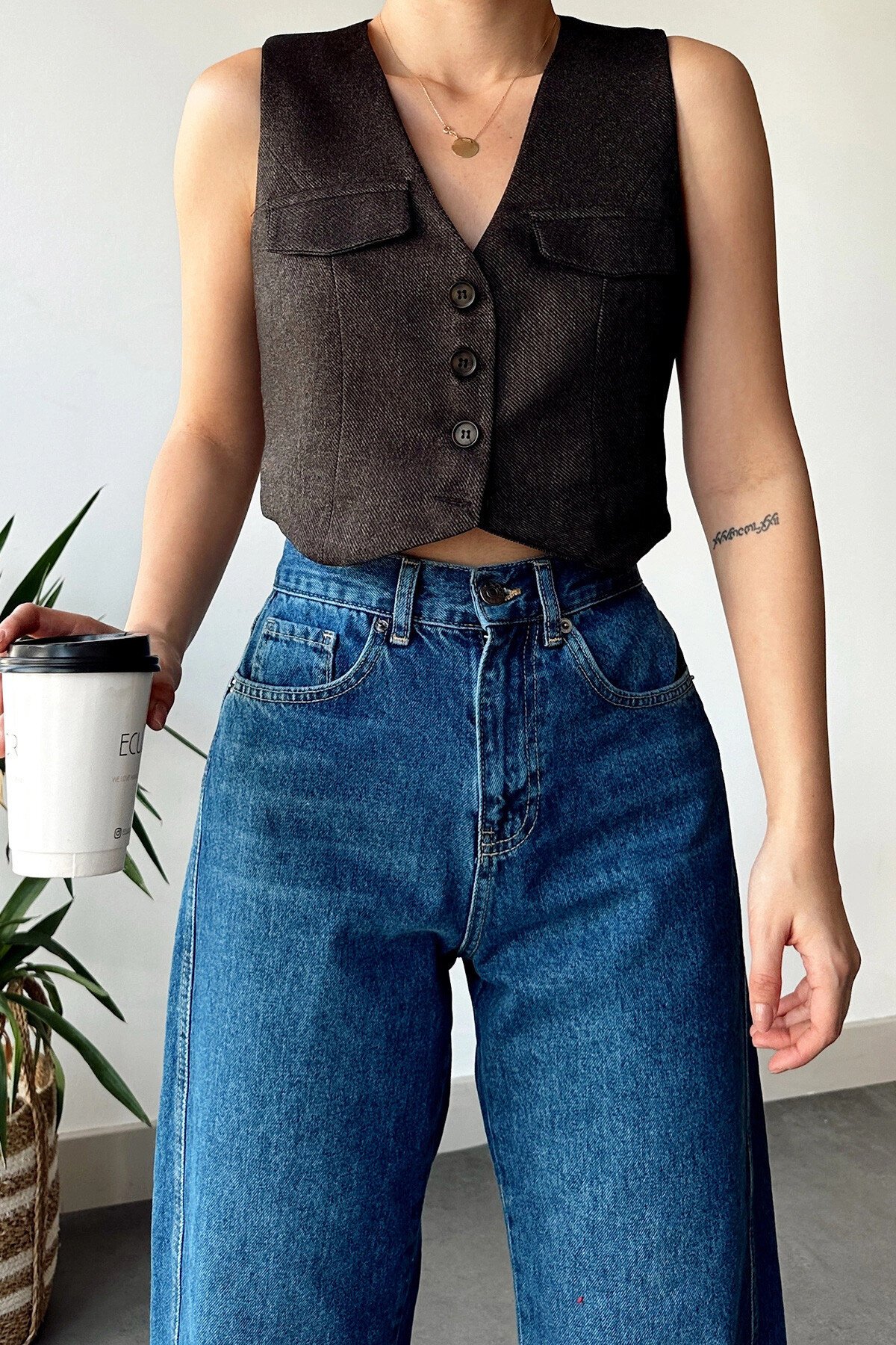 Siyah İçi Astarlı Pensli Dokuma Yün Karışımlı Yelek