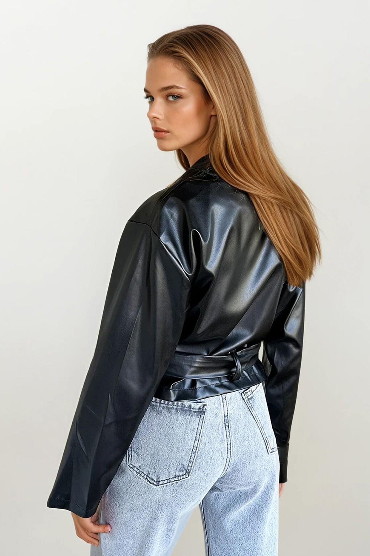 Siyah Kemerli Fermuarlı Suni Deri Biker Ceket