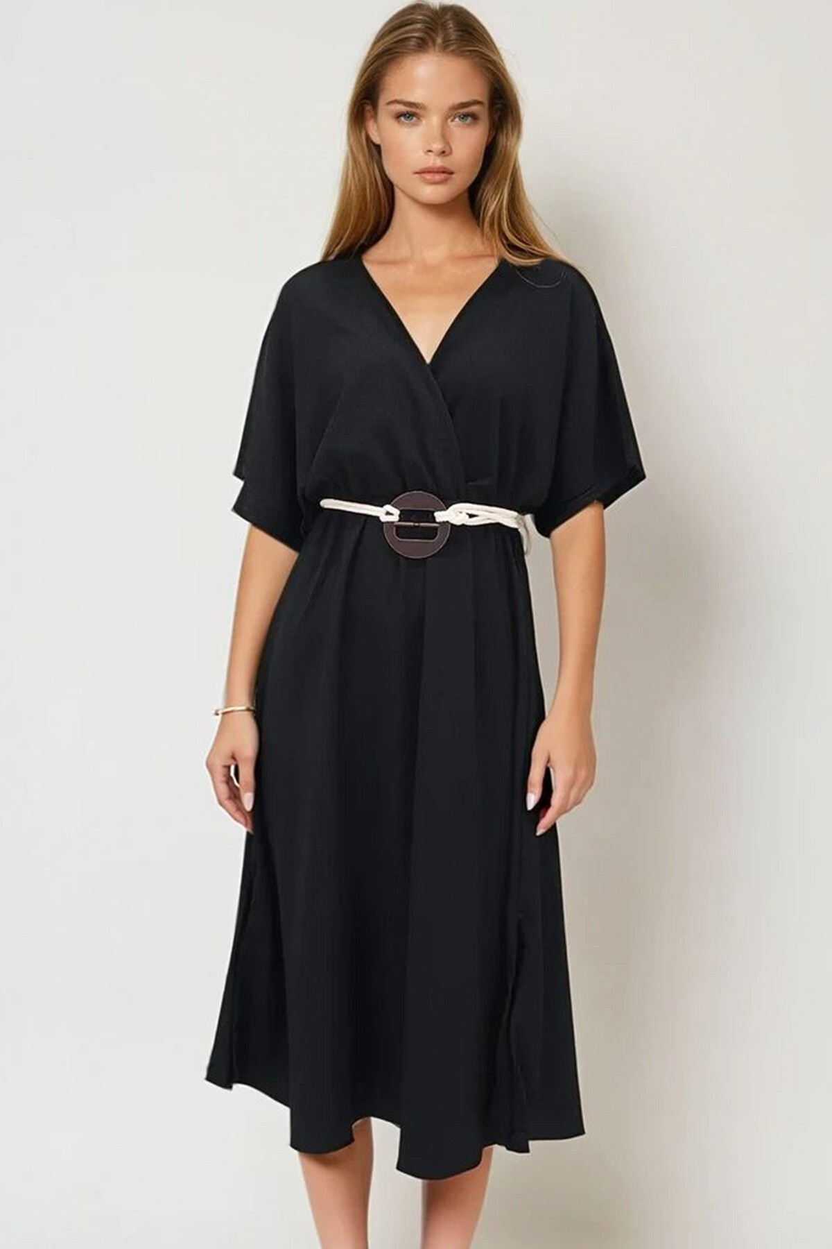 Siyah Kruvaze Yaka Beli Kemerli Midiboy Elbise