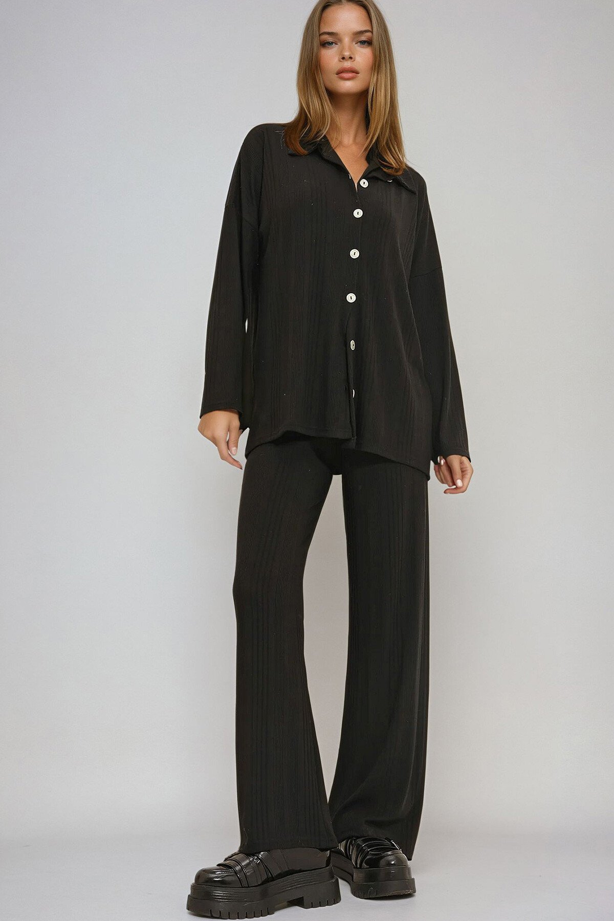 Siyah Önü Düğmeli Triko Hırka Ve Palazzo Pantolon İkili Takım