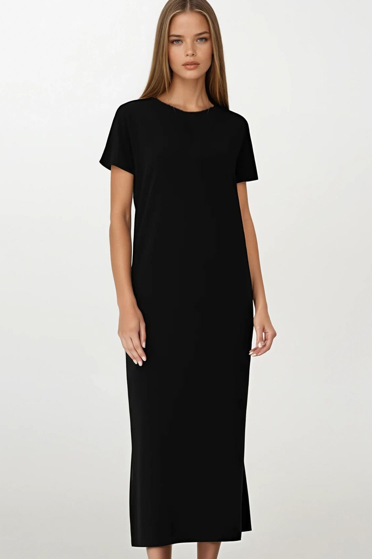 Siyah Rahat Kesim Yırtmaç Detaylı Maxi Boy Elbise