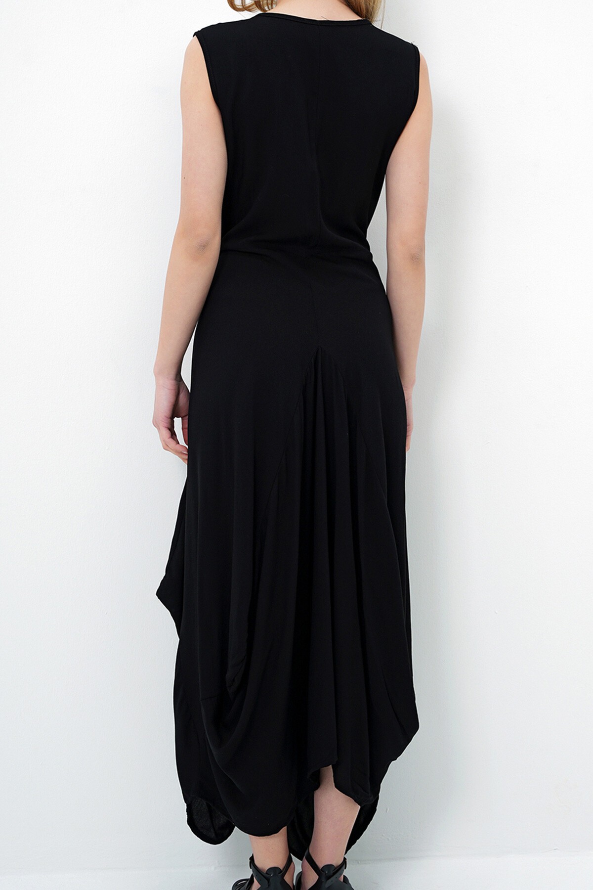 Siyah Şalvar Kesim Nakış İşlemeli Sıfır Kol Dokuma Yazlık Elbise