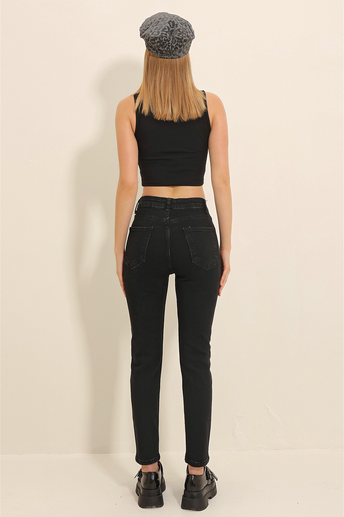 Siyah Yüksek Bel 5 Cepli Full Likralı Mom Jeans