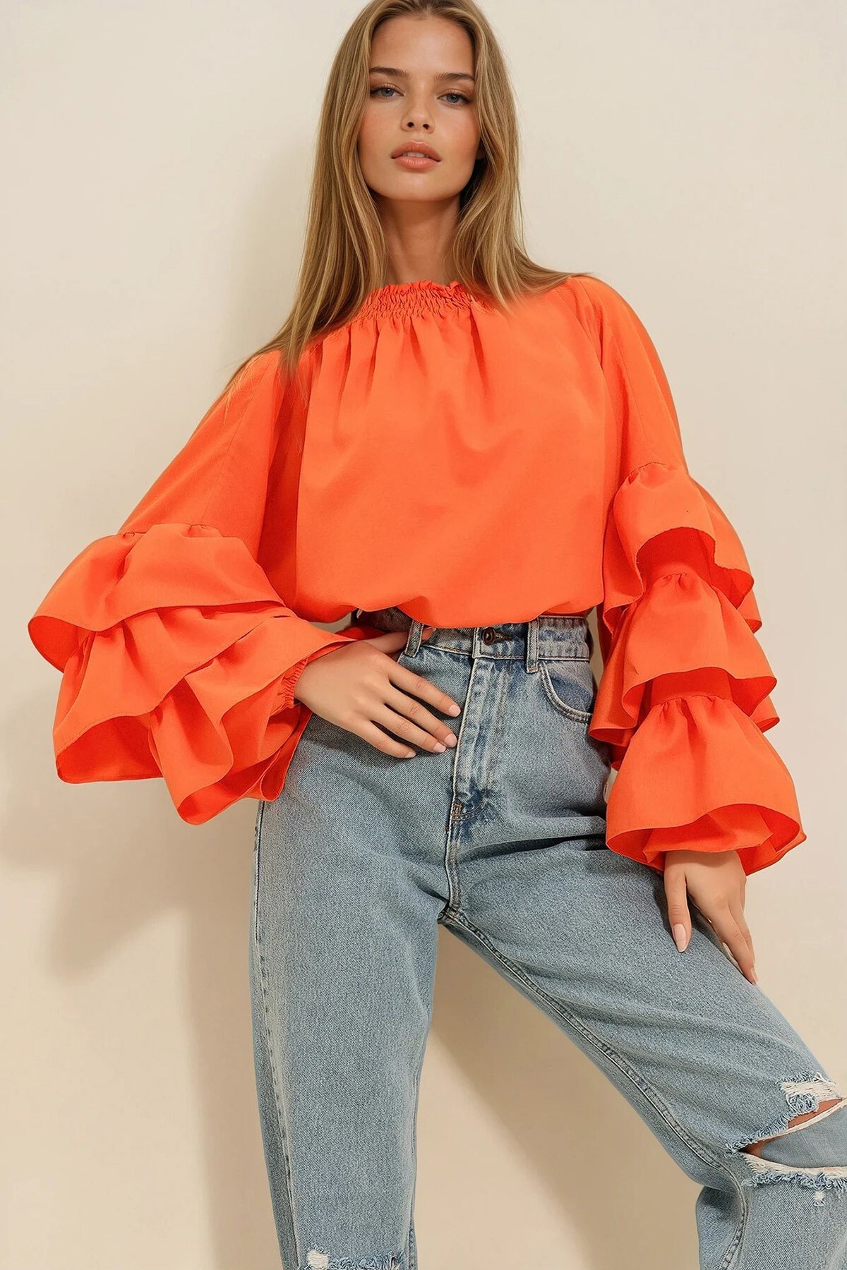 Turuncu Balıkçı Yaka Kolları Kat Volanlı Dokuma Bluz