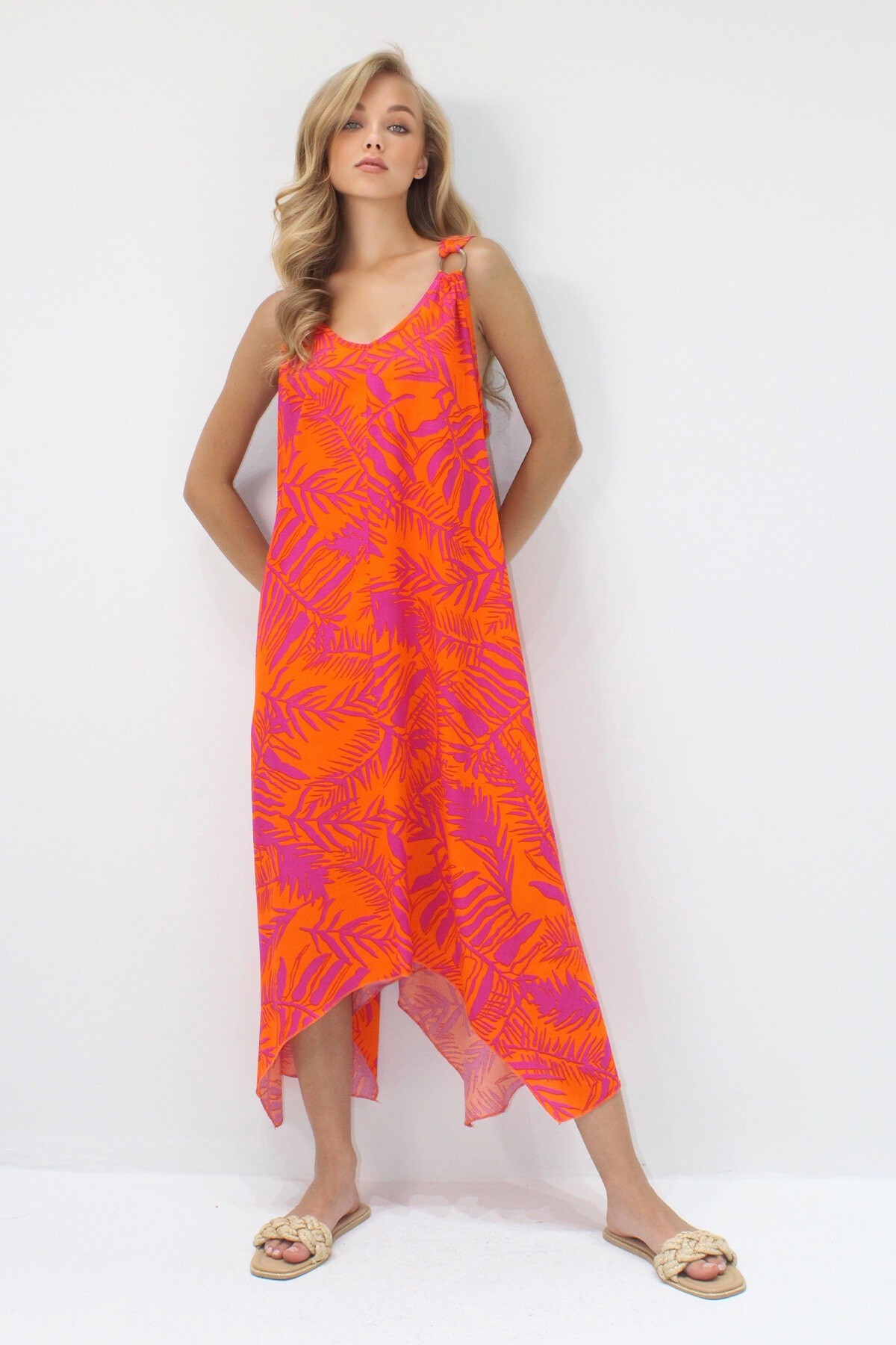 Turuncu Fuşya Asimetrik Kesim Askılı Halka Detaylı Rahat Kalıp Dokuma Viskon Elbise