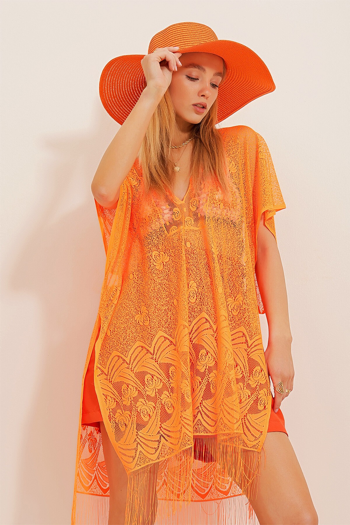 Turuncu Geniş Hasır Şapka