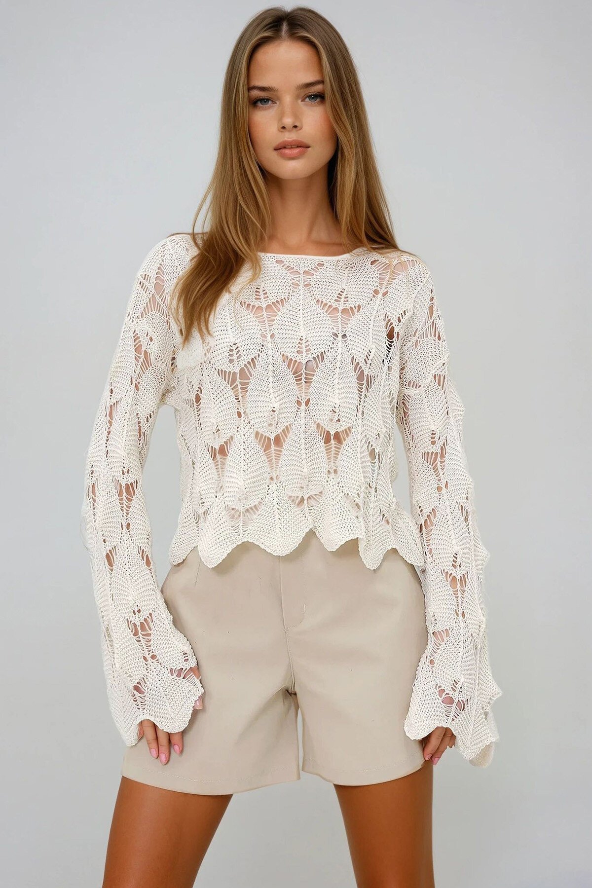 Vanilya Kare Yaka Motifli Delik Ajurlu Triko Bluz