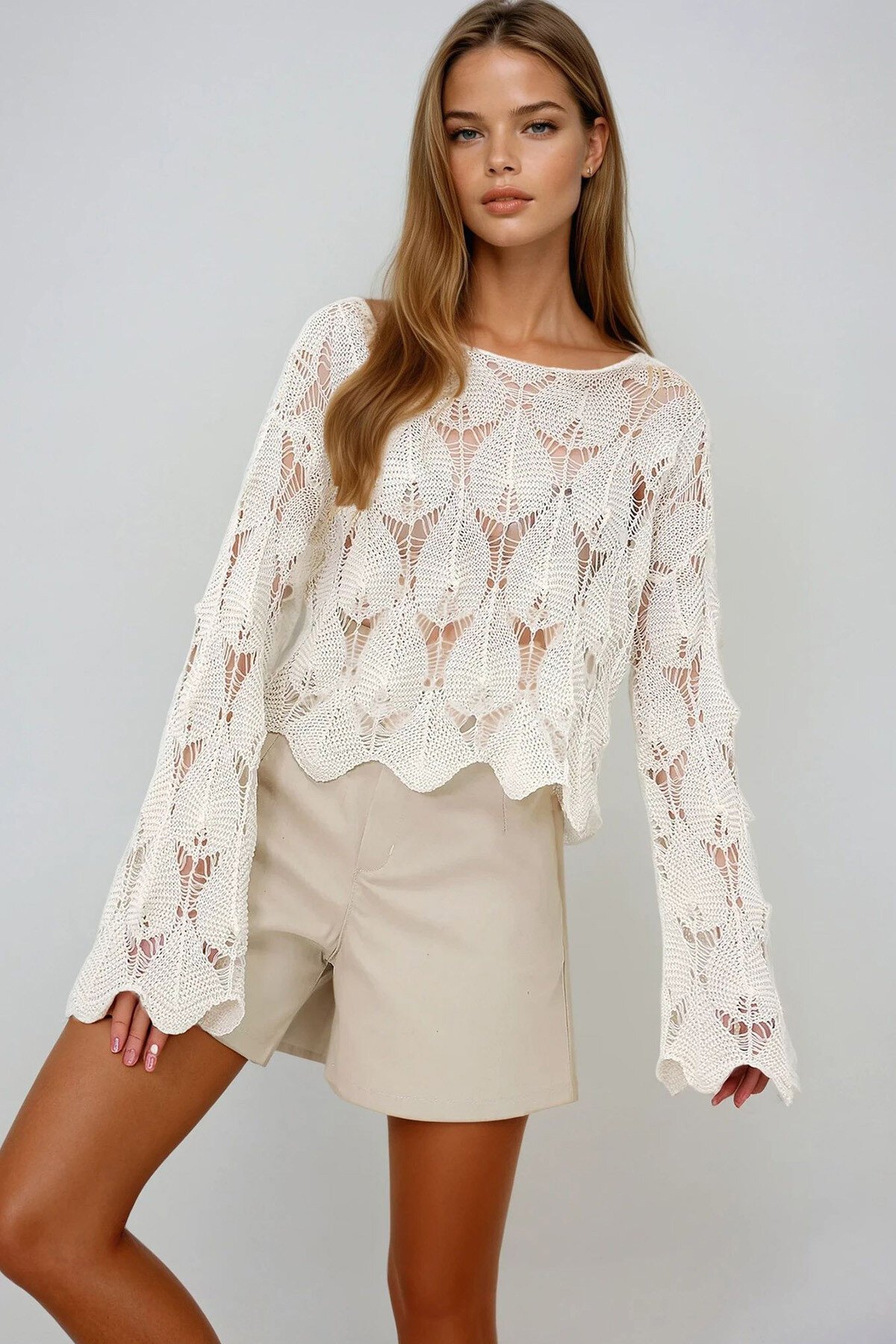 Vanilya Kare Yaka Motifli Delik Ajurlu Triko Bluz