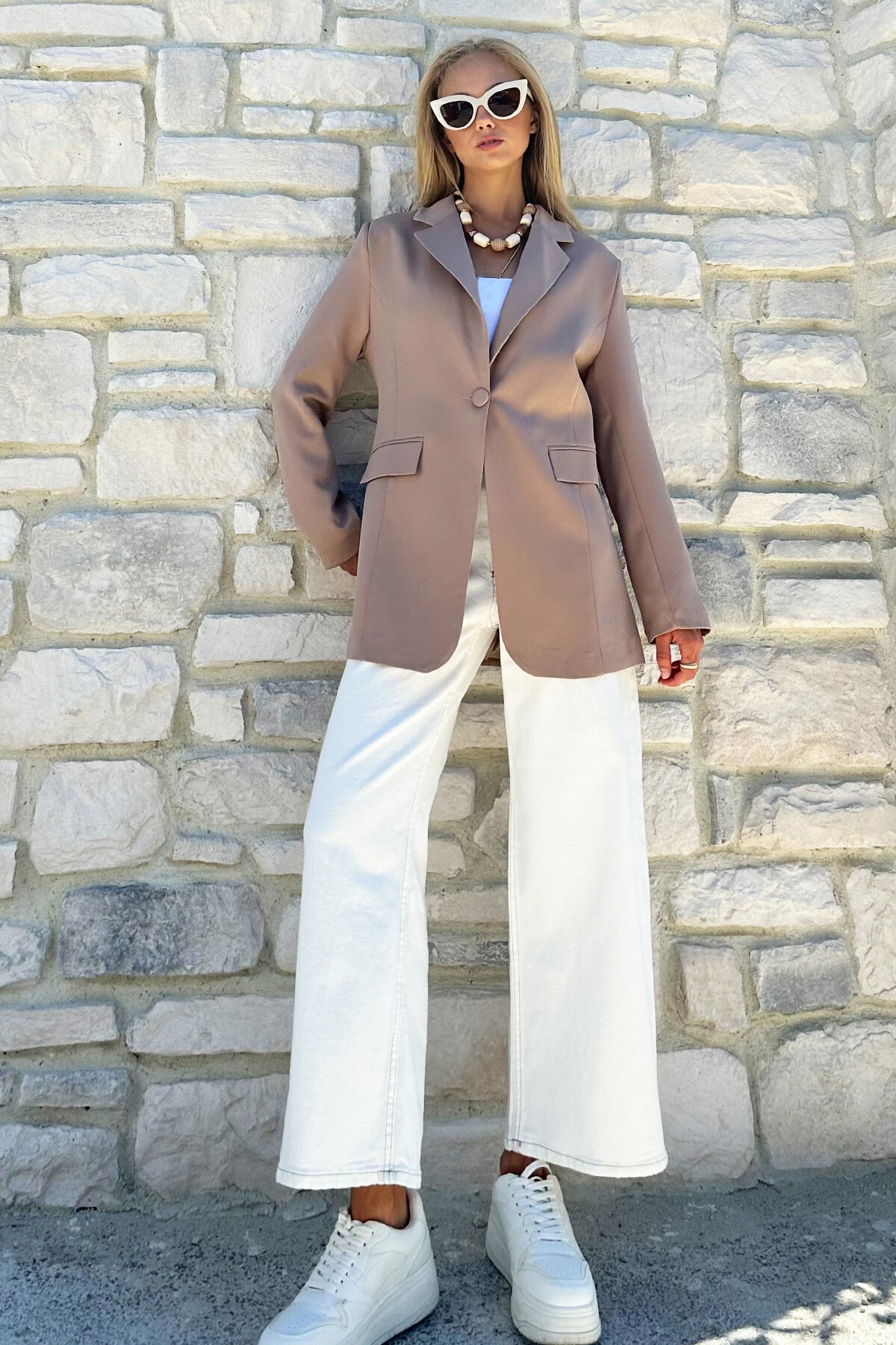 Vizon Cep Ve Düğme Detaylı Omuzları Vatkalı Blazer Ceket