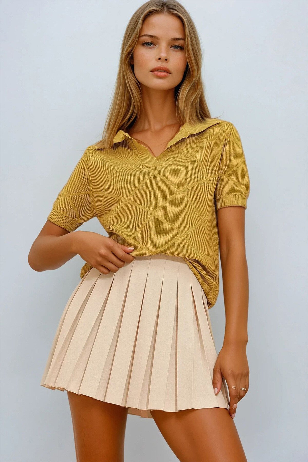 Yağ Yeşili Polo Yaka Kısa Kol Kendinden Desenli Triko Bluz