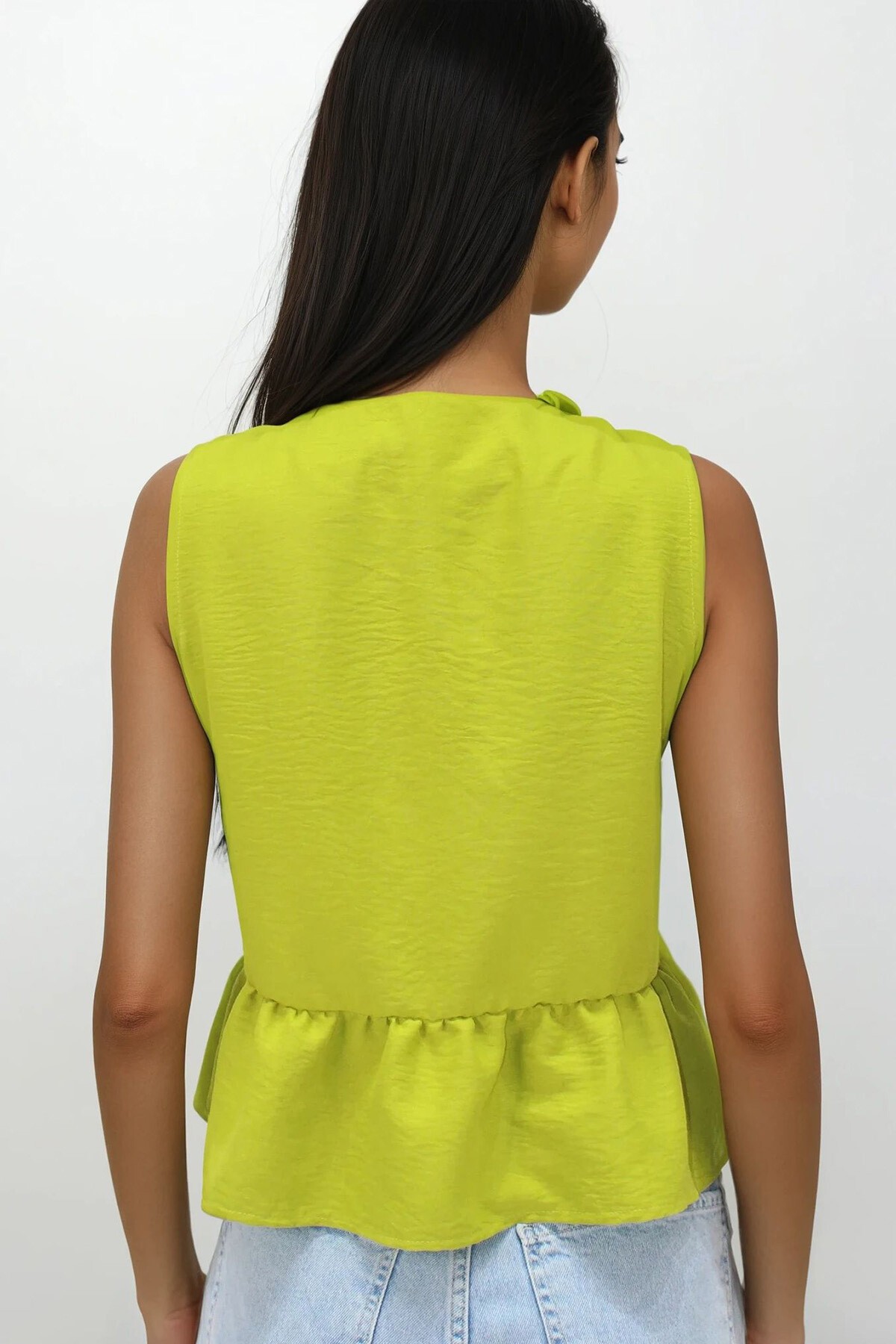 Yağ Yeşili V Yaka Fiyonk Detaylı Eteği Volanlı Aerobin Bluz