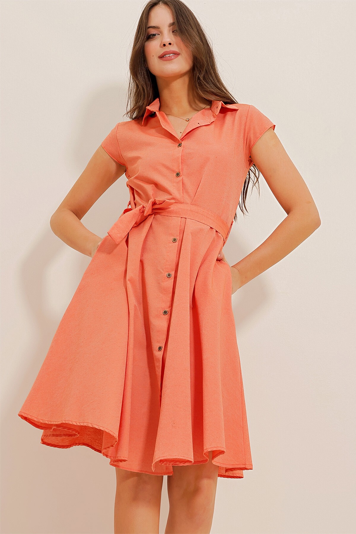 Yavruağzı Kolsuz Keten Dokuma Gömlek Elbise