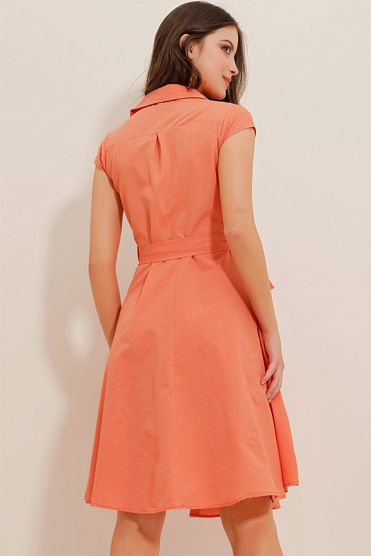 Yavruağzı Kolsuz Keten Dokuma Gömlek Elbise