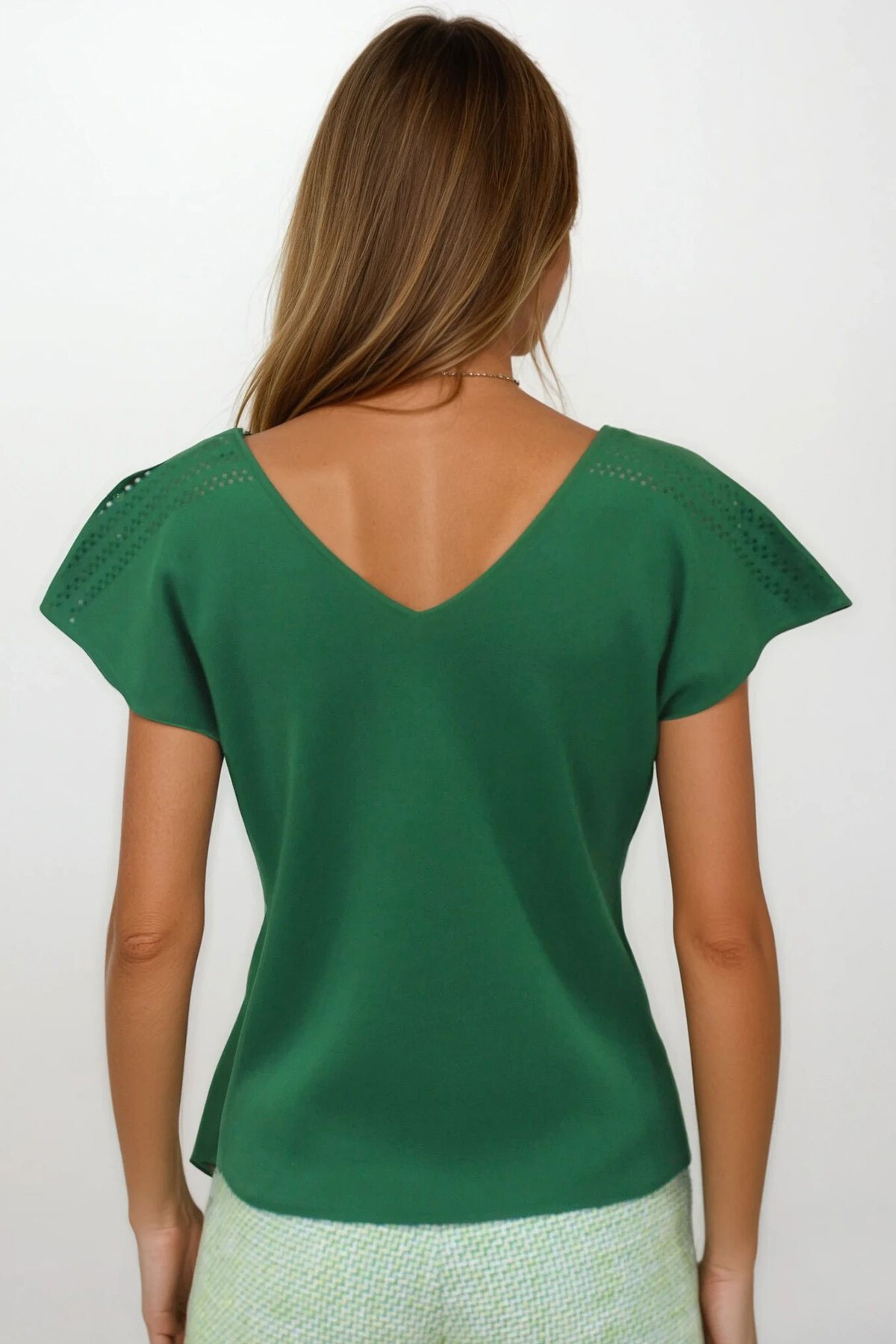 Yeşil Ajurlu Kolları Yırtmaç Detaylı Triko Bluz